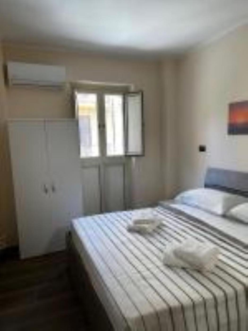 B&B Omnia Scilla Εξωτερικό φωτογραφία